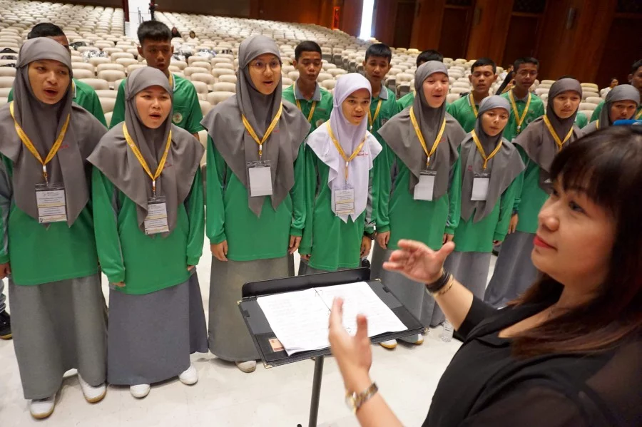 Paduan Suara Umat Muslim Thailand Sambut Paus Fransiskus